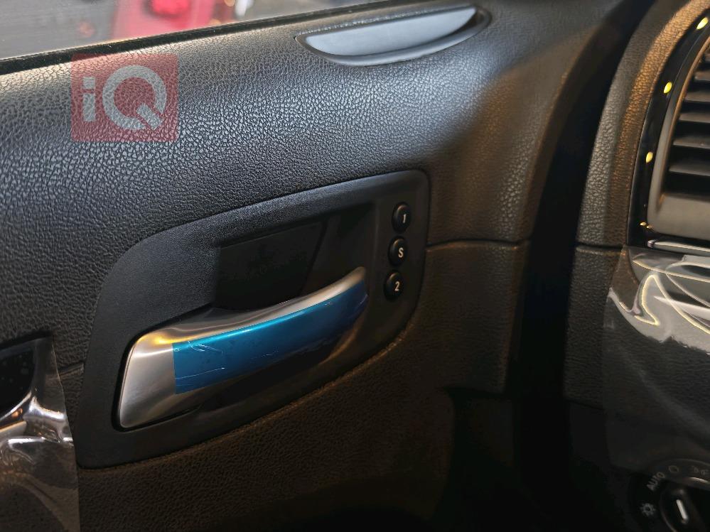 کرایسلەر 300